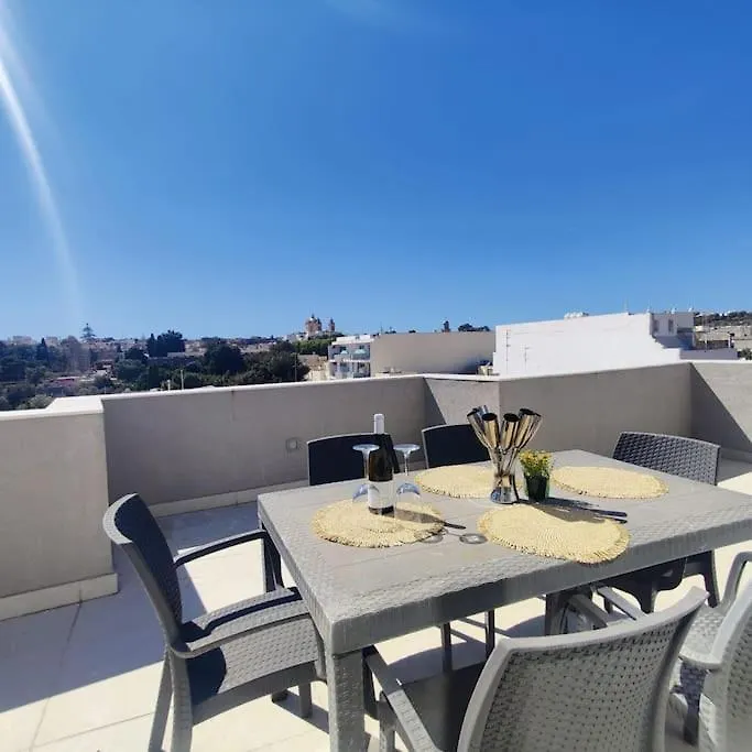 Cozy Penthouse In Central Malta Apartment Balzan